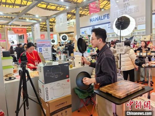 开春展销热，电商实体共繁荣 上海百货市场迎来暖春新气象